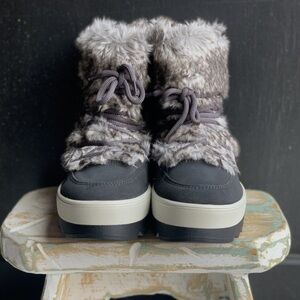 COUGAR Women’s Winter Fur Bootie Size 8